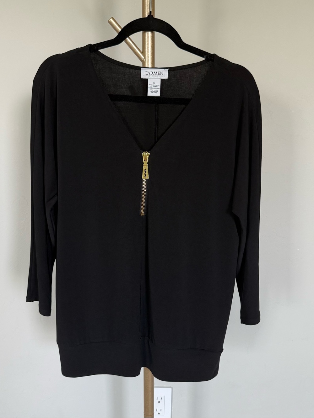 Carmen Marc Valvo Black Front-Zip Blouse